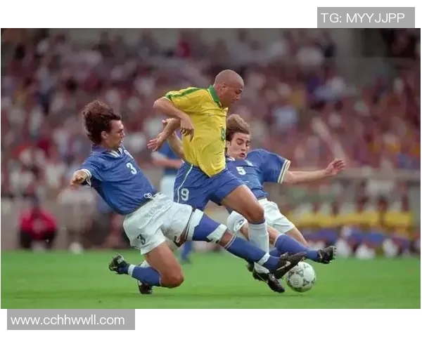 足球明星炫酷瞬间大集合尽显风采与魅力的精彩瞬间